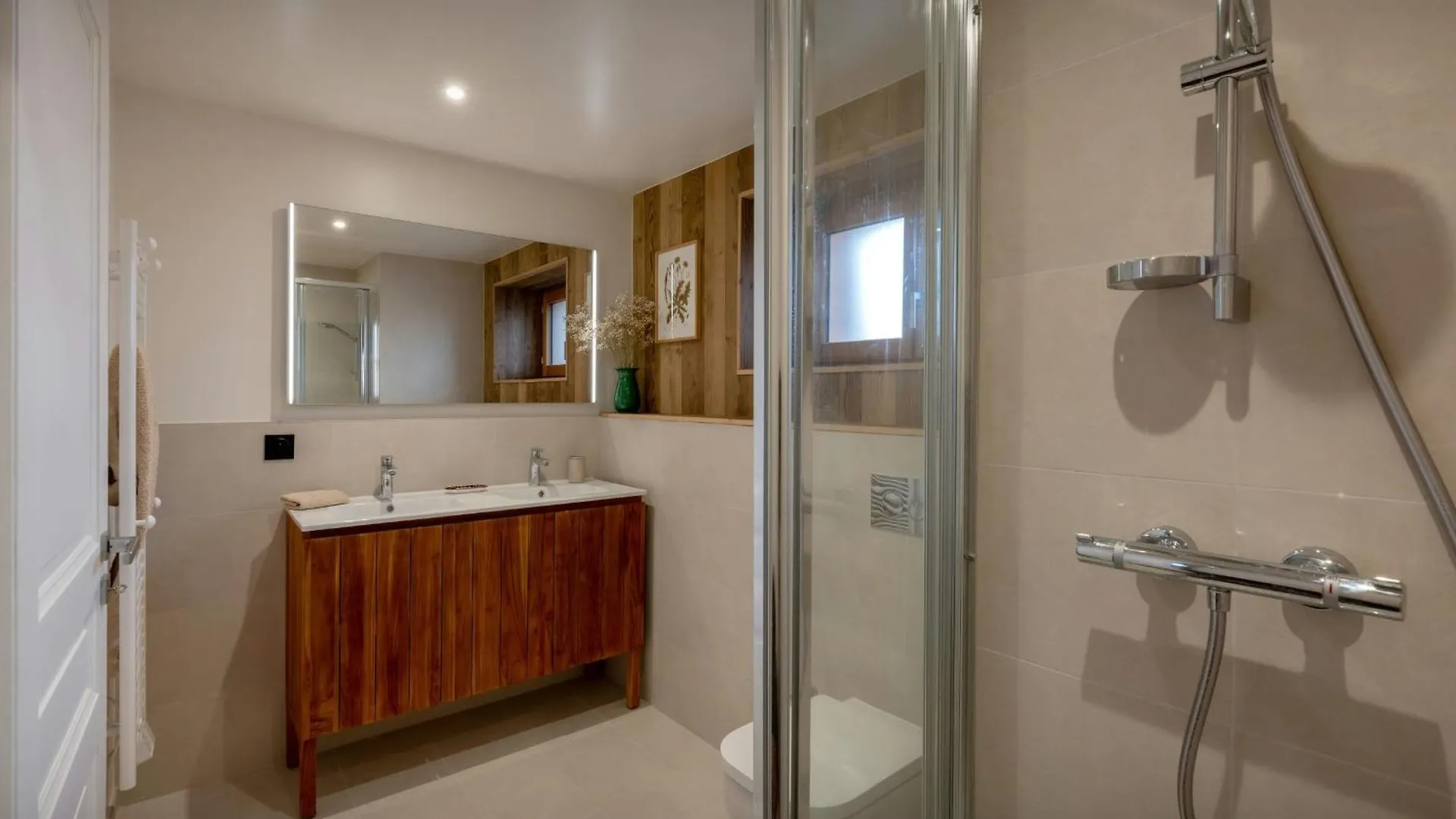 Chalet La Parenthese - Ovo Network Samoens